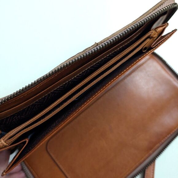 Will Leather Goods Zip Around Large Bifold Clutch Wallet Wristlet Brown - Picture 8 of 8
